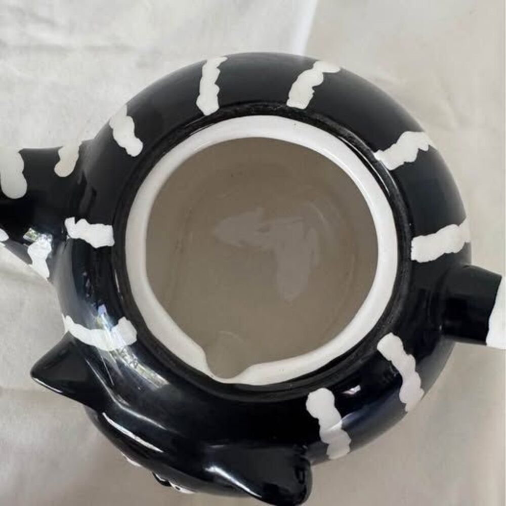 Burton+Burton,Chester the Cat,Teapot w/ Lid, Ceramic w/ Black & White Stripes - Picture 7 of 9